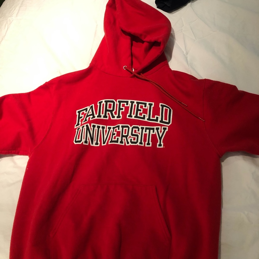 Unisex Fairfield university Sweatshirt barely worn